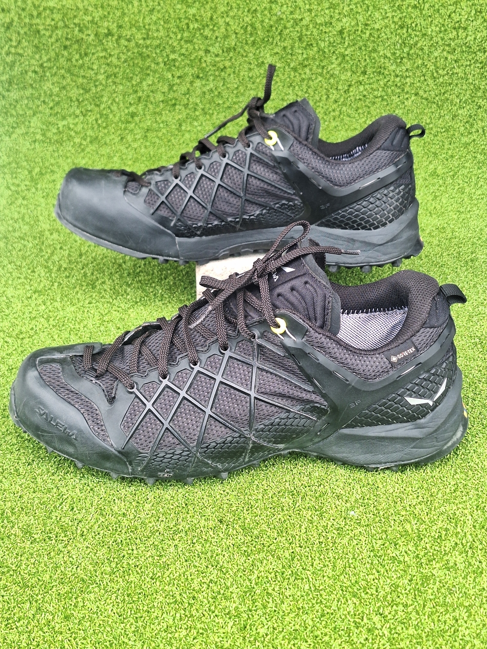 Salewa Men’s Size 10 Wildfire GTX  Hiking Approach Shoes Black Climbing Sneaker